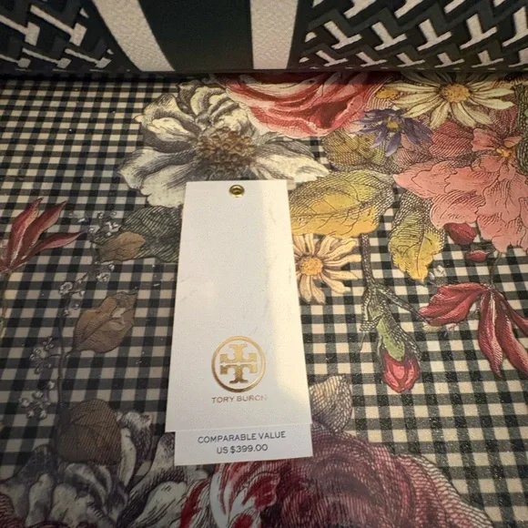 Tory Burch Green and White Patterned Shoulder Bag - Picture 3 of 5